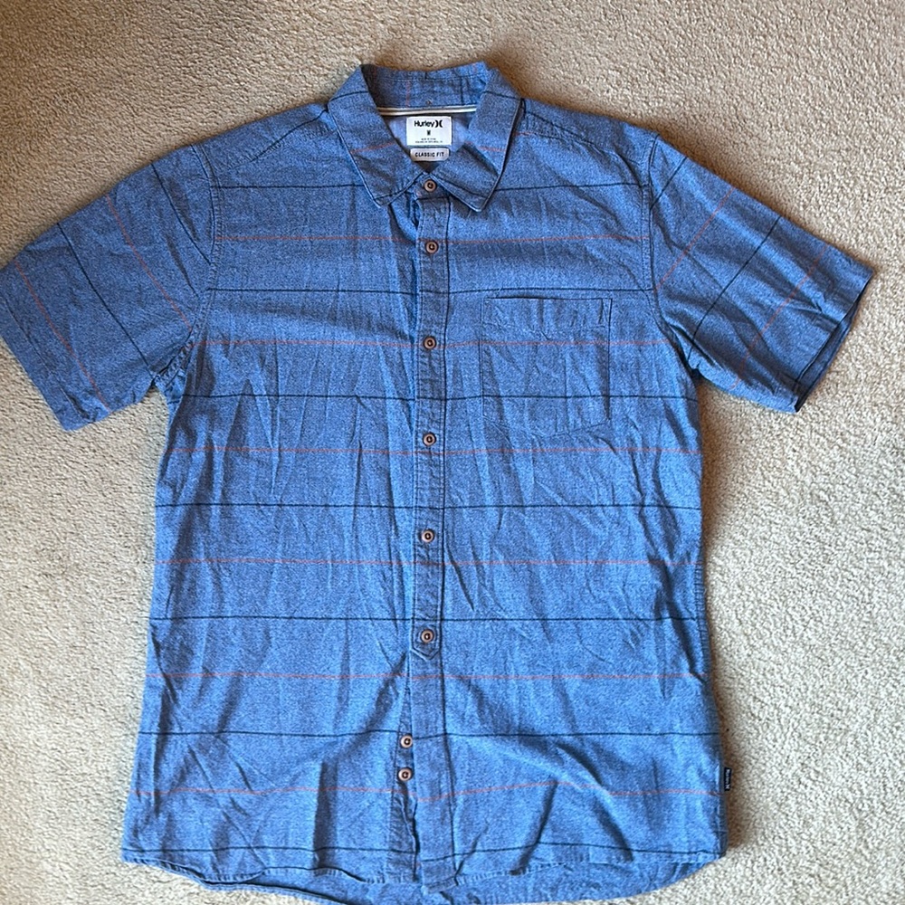 Hurley men’s classic fit stripe short sleeve button down top Size M